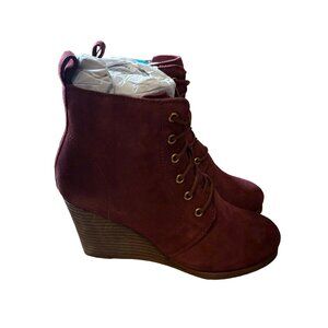 Diba Blake Suede Booties Women's Size 7.5 in Burgundy New Without Box!